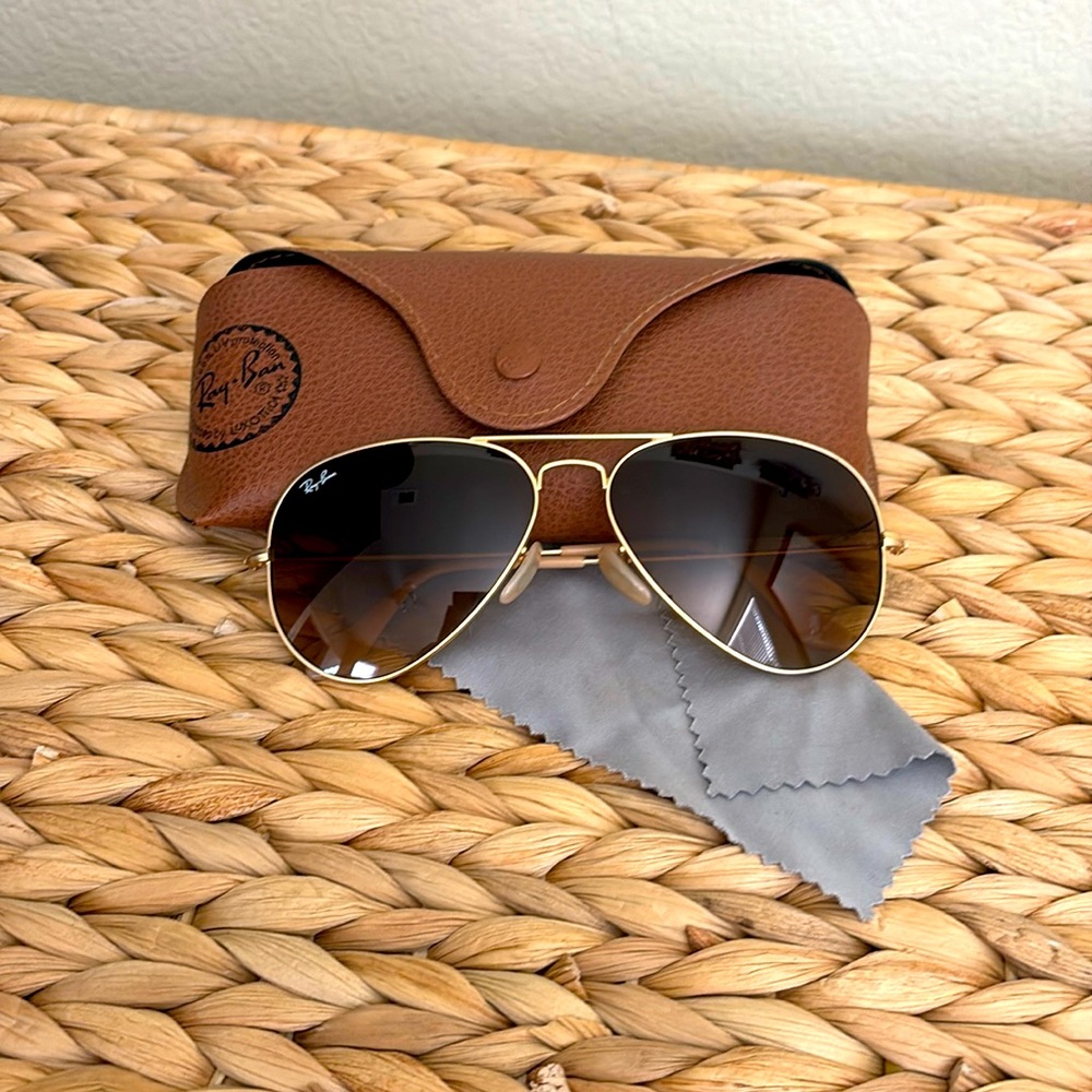 Ray•Ban